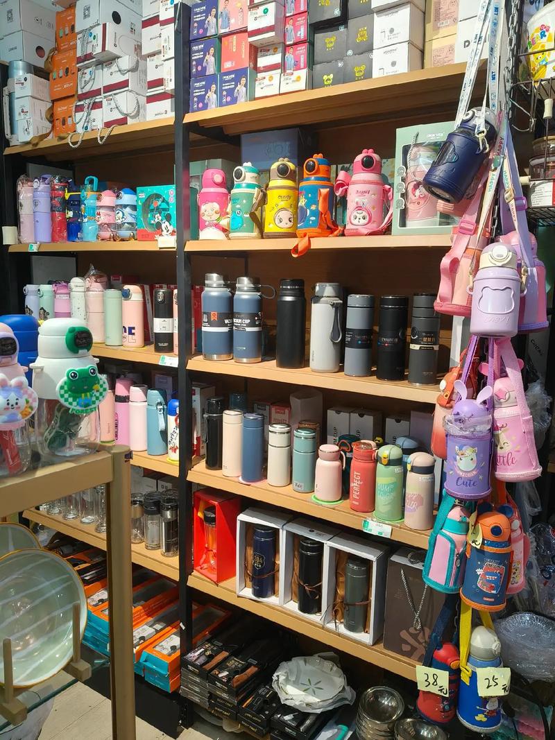 房租到期清仓处理——家用电器与日用百货超值回馈